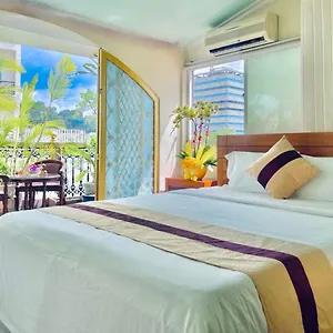 Nam Hotel